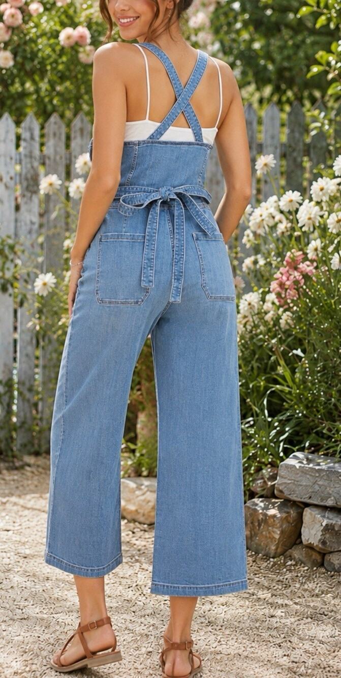 Duluth Trading Co Women’s Size 14 Denim Overalls Cropped Wide Leg Stretch Jeans